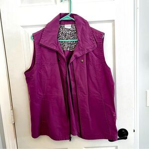 Columbia lightweight purple vest